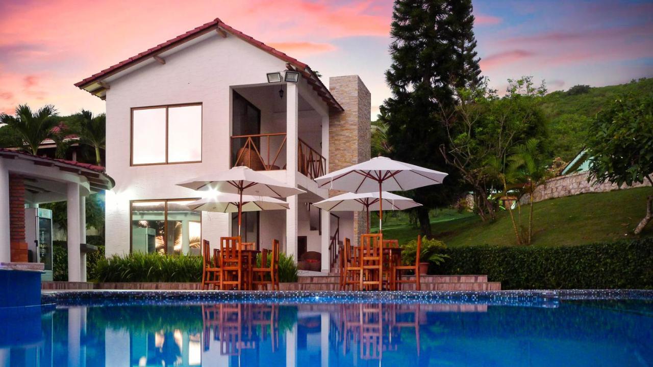 Sunset Gardens Villa Olon Luaran gambar